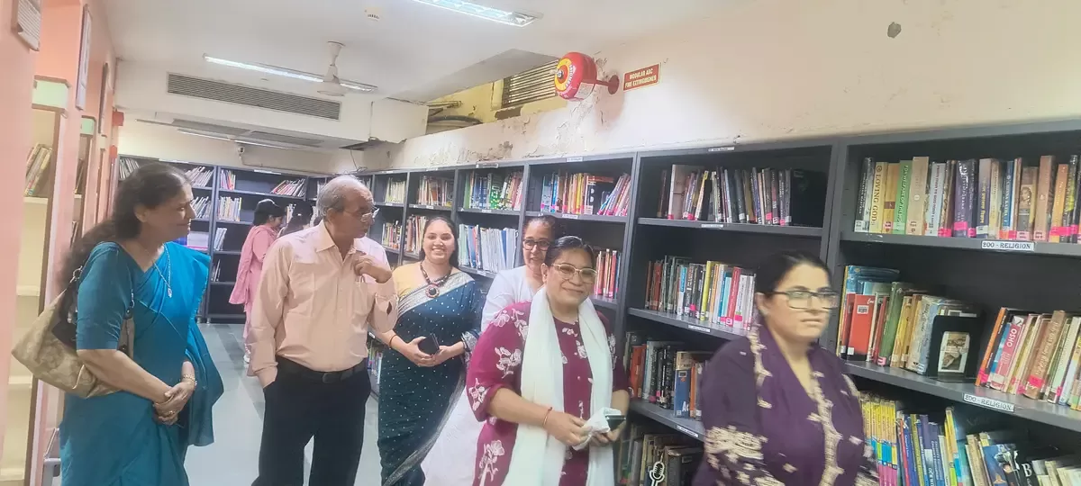A Workshop on Healing Through Reading: Bibliotherapy in School Libraries